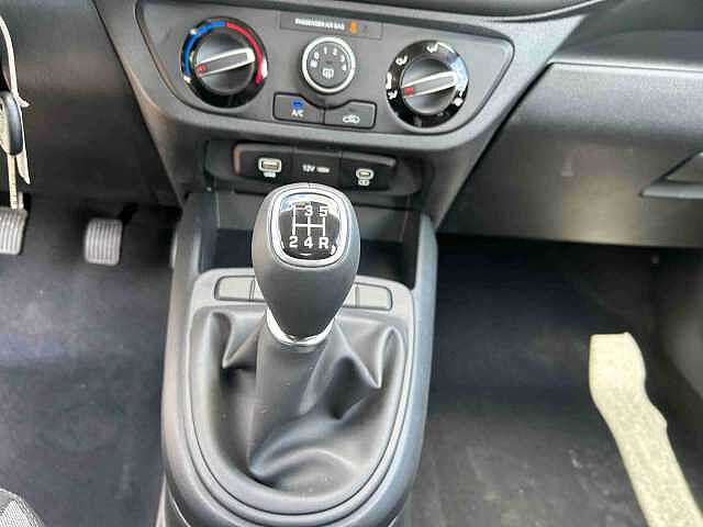 Hyundai  I10 PE MY25 5P 1.0 MT CONNECTLINE