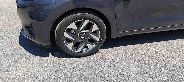 Hyundai  I10 PE MY25 5P 1.0 MT CONNECTLINE