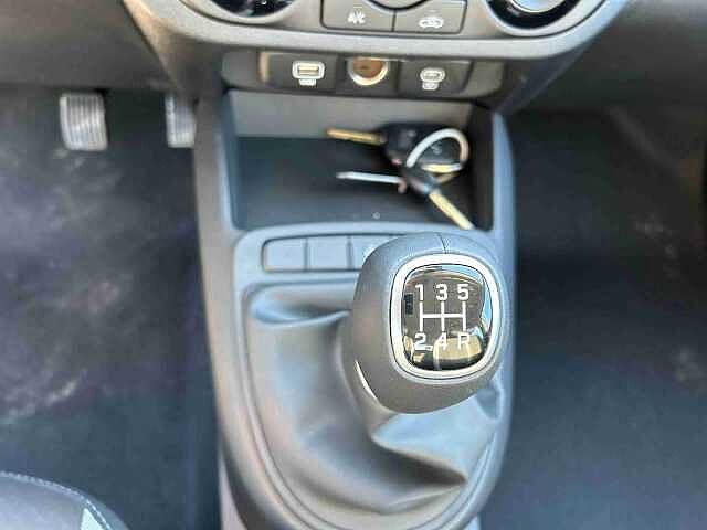 Hyundai i10 i10 1.0 mpi Connectline 63cv