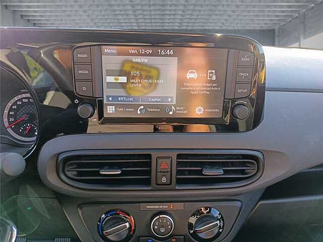 Hyundai i10 i10 1.0 MPI Tech