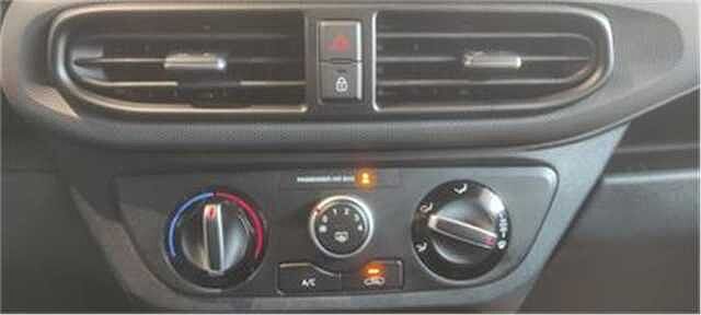 Hyundai i10 i10 1.0 MPI AT Connectline