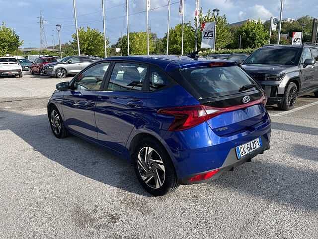 Hyundai i20 1.2 MPI MT Connectline