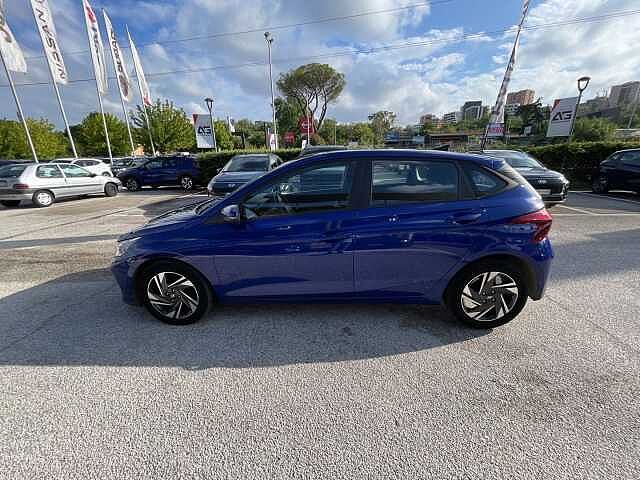 Hyundai i20 1.2 MPI MT Connectline