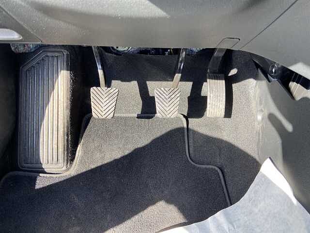 Hyundai i20 1.2 MPI MT Connectline