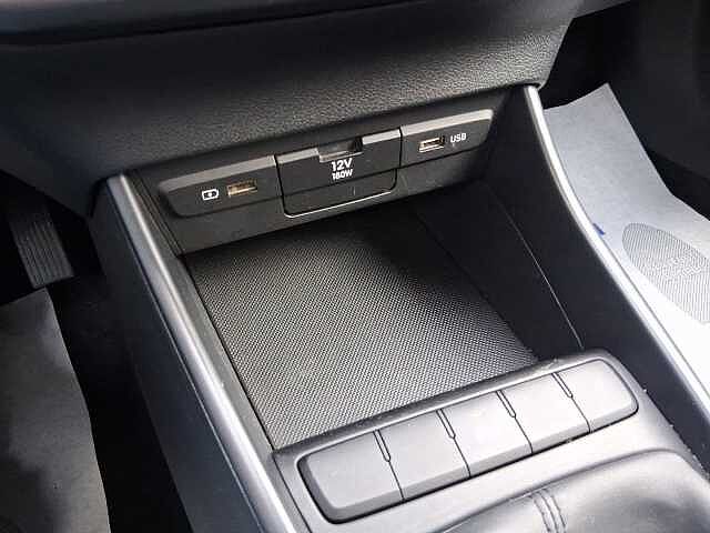 Hyundai i20 1.2 MPI MT Connectline