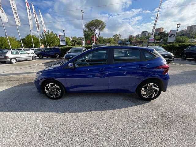 Hyundai i20 1.2 MPI MT Connectline