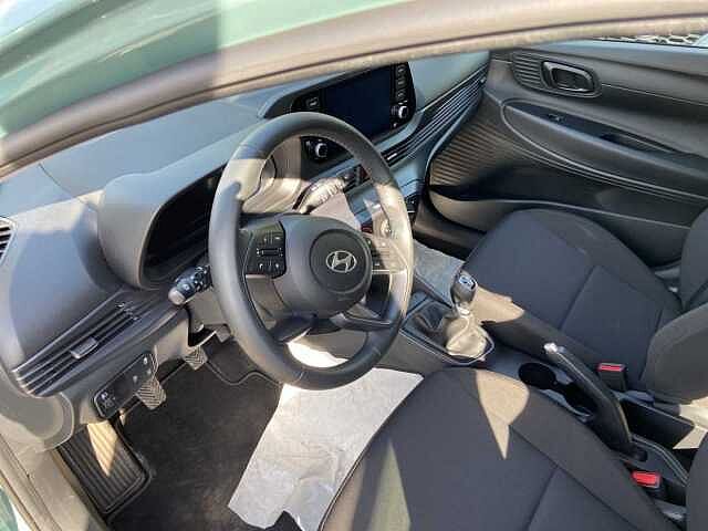 Hyundai i20 1.2 MPI MT Connectline