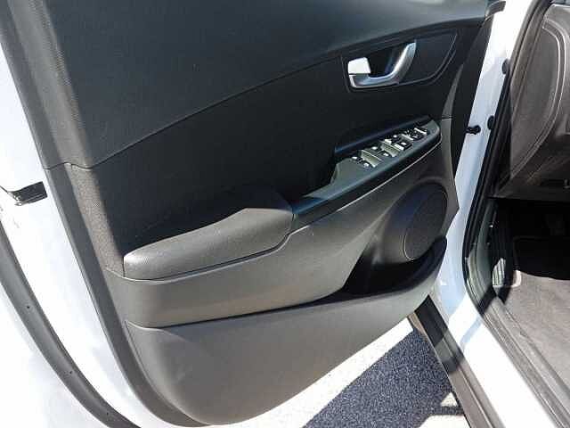 Hyundai KONA 1.0 T-GDI 48V 120cv Xtech+