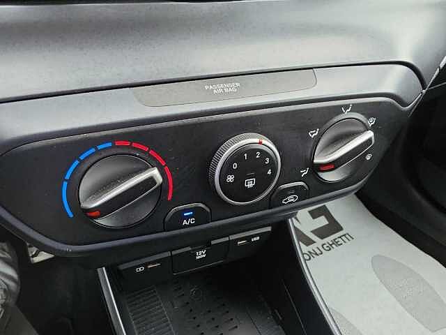 Hyundai BAYON 1.2 MPI 84cv Xline-solo km. 13.294