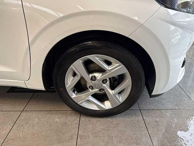 Hyundai i10 1.0 MPI TECH CONNECT PACK AT