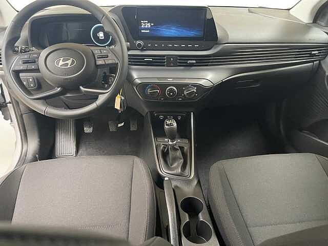 Hyundai i20 1.2 MPI MT Connectline