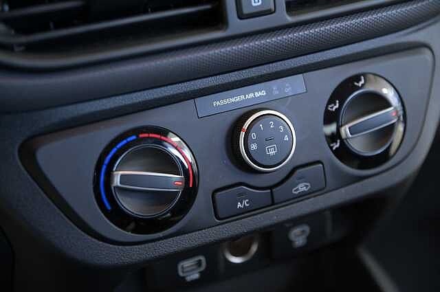 Hyundai i10 i10 1.0 mpi Connectline Navi Pack