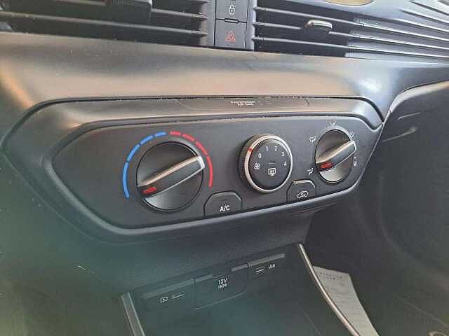 Hyundai i20 i20 1.2 Connectline Exterior Pack Gpl