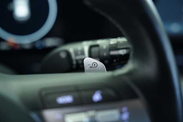 Hyundai KONA NEWKONA EV 65.4 KWHXCLASSSE,PREMIUM,TT&S NEWKONA EV 65.4 KWHXCLASSSE,PREMIUM,TT&