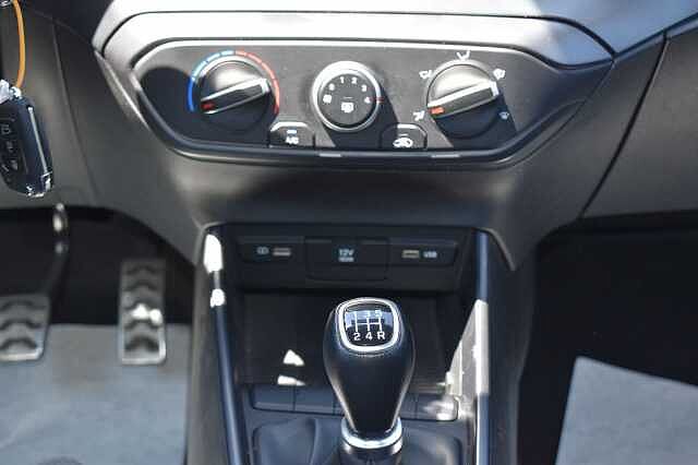 Hyundai BAYON 1.2 MPI 84cv Xline