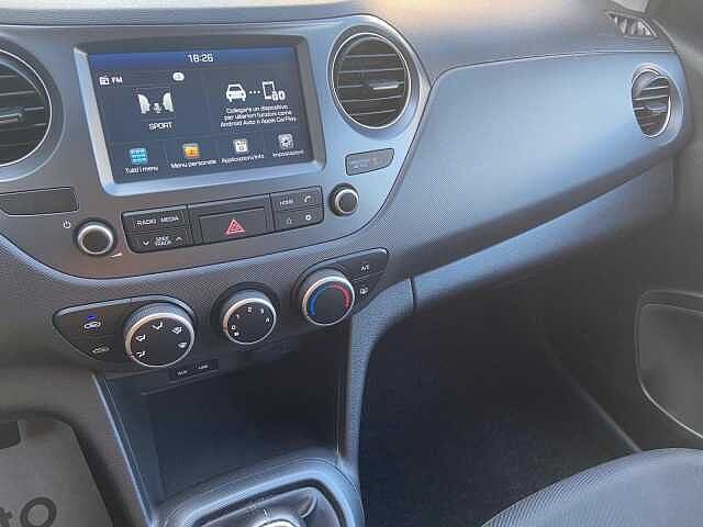 Hyundai i10 1.0 MPI Tech