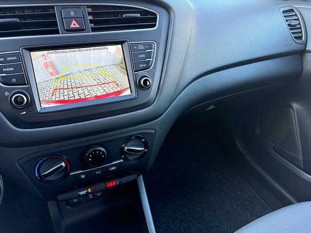 Hyundai i20 1.2 5 porte Tech