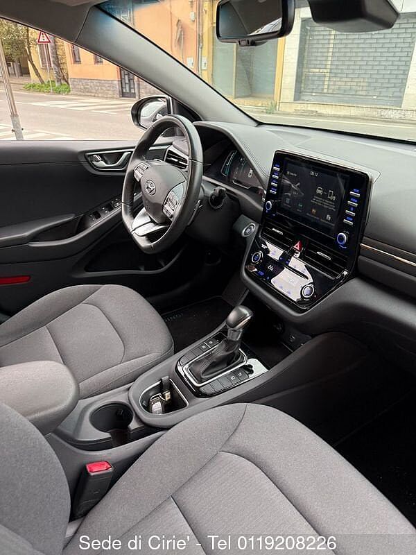 Hyundai IONIQ 1.6 Hybrid DCT Tech