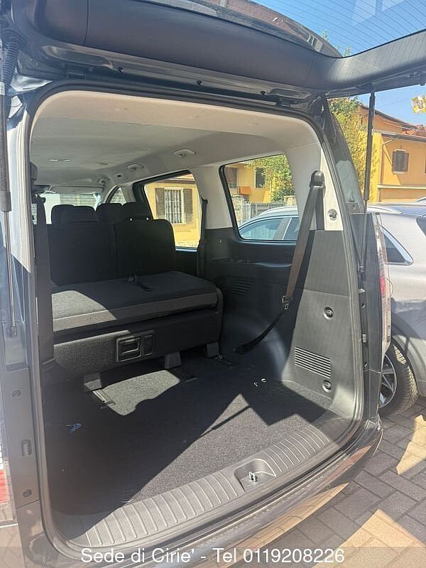 Hyundai STARIA 1.6 HEV AT 2WD 9 posti Wagon