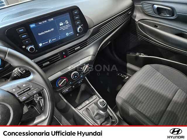 Hyundai i20 1.2 connectline gpl