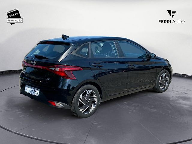 Hyundai i20 1.2 MPI MT Connectline