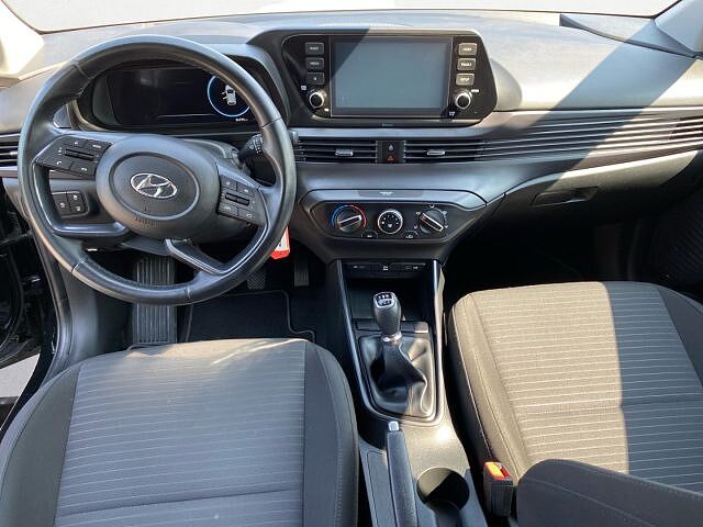 Hyundai i20 1.2 MPI MT Connectline