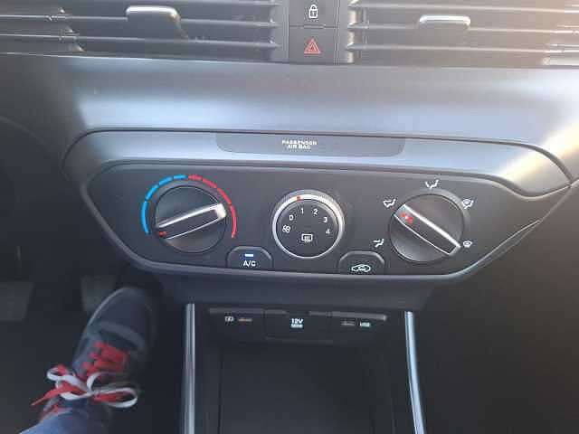 Hyundai i20 1.2 MPI MT Connectline