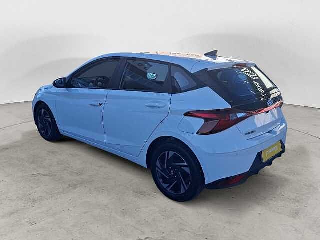 Hyundai i20 1.2 MPI MT Connectline