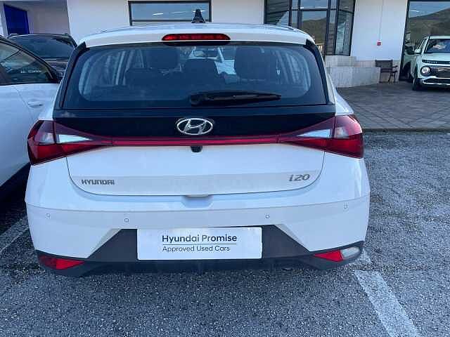 Hyundai i20 1.2 MPI MT Connectline