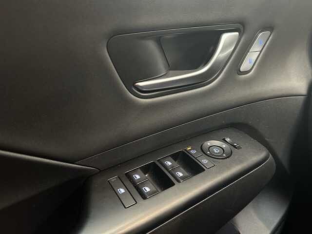 Hyundai KONA NEW EV NEW EV 65.4kWhXClassSE,Premium,TT