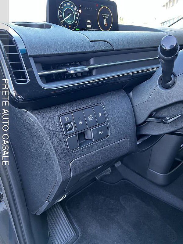 Hyundai STARIA 1.6 HEV AT 2WD 9 posti Wagon
