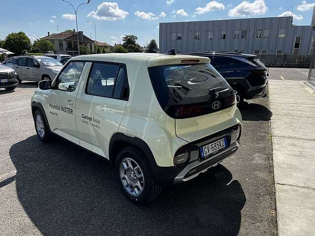 Hyundai INSTER 49 kWh xTech + Login Pack
