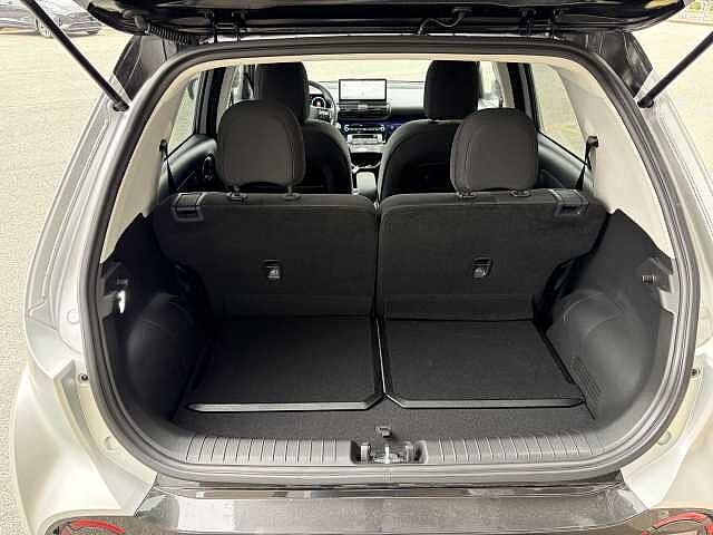 Hyundai INSTER 49 kWh Xclass + Tech pack + cerchi da 17