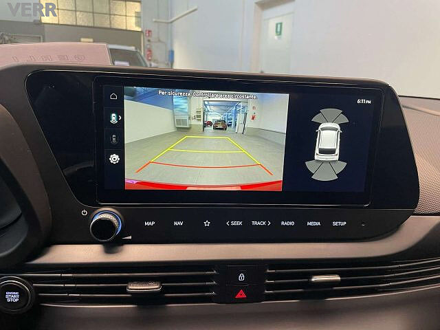 Hyundai BAYON 1.0 t-gdi 48V Xclass+tetto nero imt- KM ZERO