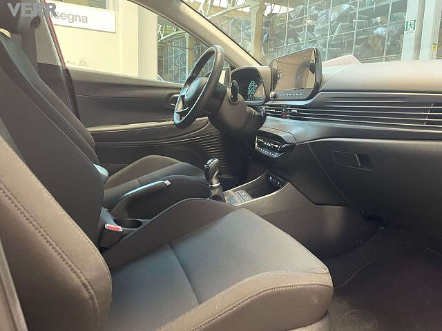 Hyundai BAYON 1.0 t-gdi 48V Xclass+tetto nero imt- KM ZERO