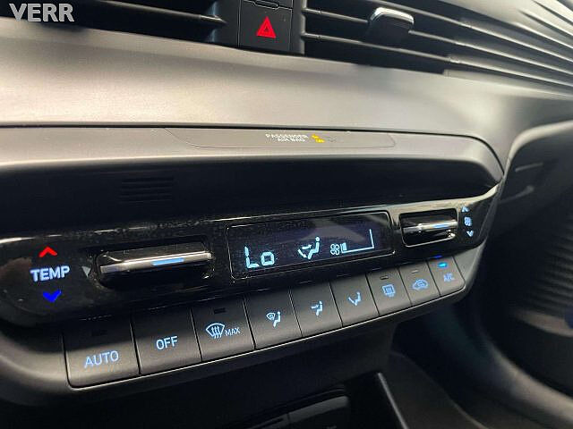 Hyundai BAYON 1.0 t-gdi 48V Xclass+tetto nero imt- KM ZERO