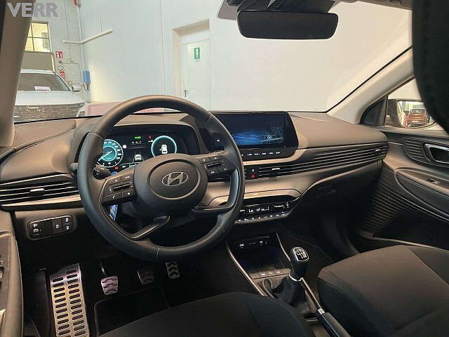 Hyundai BAYON 1.0 t-gdi 48V Xclass+tetto nero imt- KM ZERO