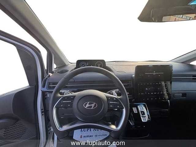 Hyundai STARIA 1.6 HEV AT 2WD 9 posti Wagon