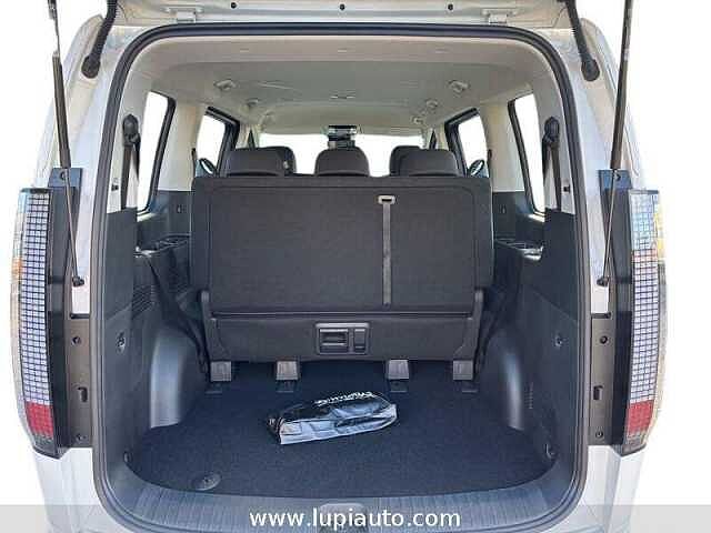 Hyundai STARIA 1.6 hev Wagon 2wd auto