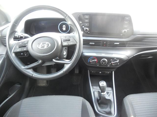 Hyundai i20 1.2 MPI MT Connectline