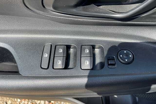 Hyundai i20 1.2 MPI MT Connectline