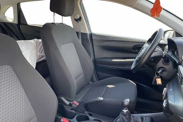 Hyundai i20 1.2 MPI MT Connectline
