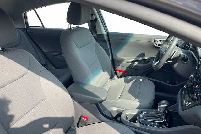 Hyundai IONIQ 1.6 Hybrid DCT Tech