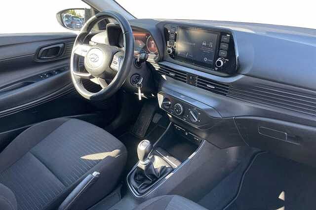 Hyundai i20 1.2 MPI MT Connectline
