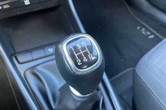 Hyundai i20 1.2 MPI MT Connectline