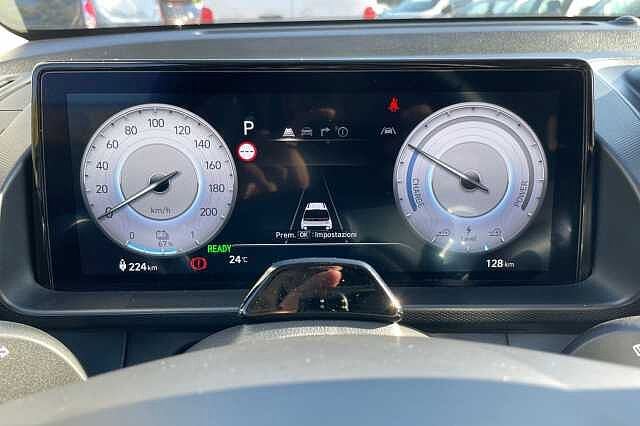 Hyundai INSTER 49 kWh XTech + Login Pack