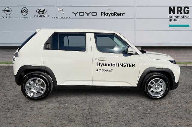 Hyundai INSTER 49 kWh XTech + Login Pack