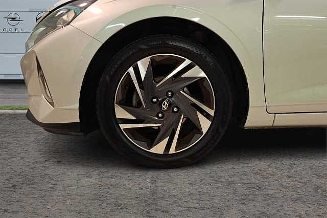 Hyundai i20 1.2 MPI MT Connectline