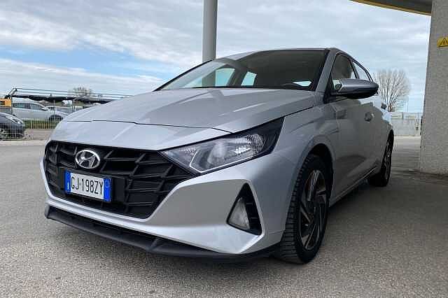 Hyundai i20 1.2 MPI MT Connectline