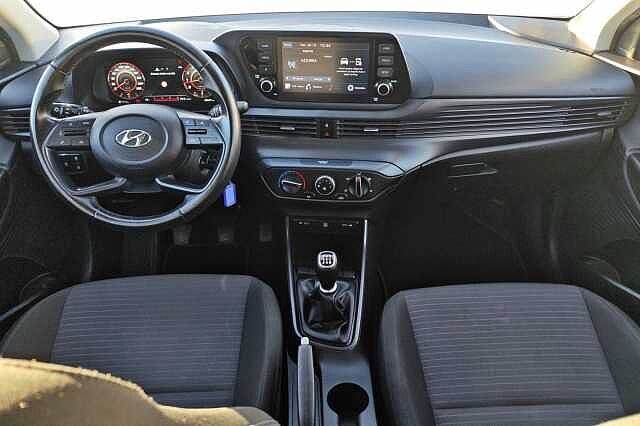 Hyundai i20 1.2 MPI MT Connectline